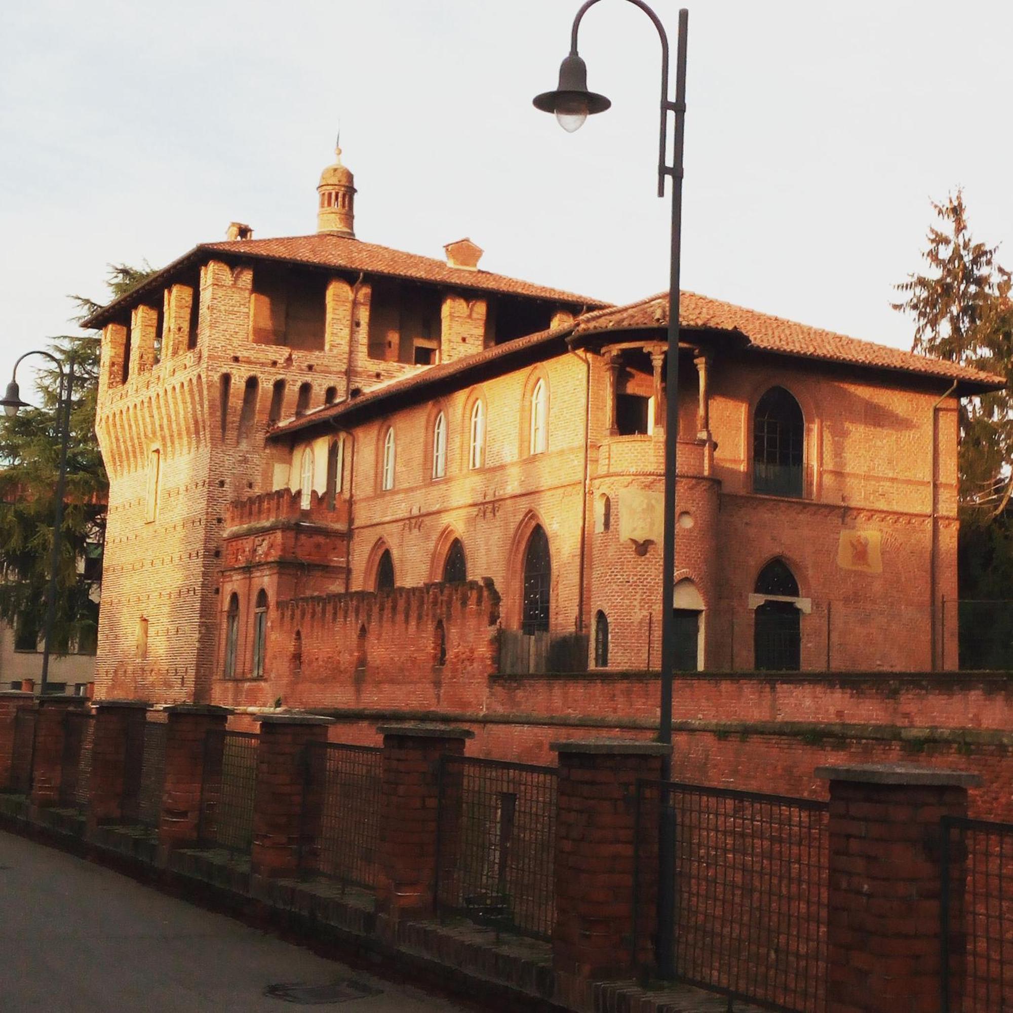 Court Inn Galliate ภายนอก รูปภาพ